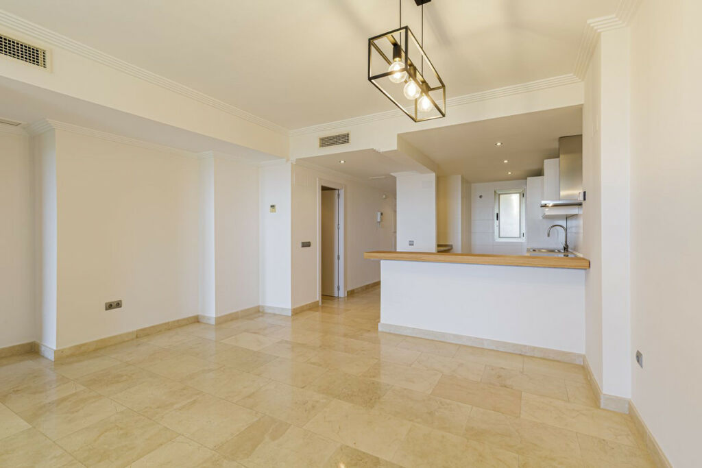 Ground Floor Apartment Benahavís Málaga - image 9