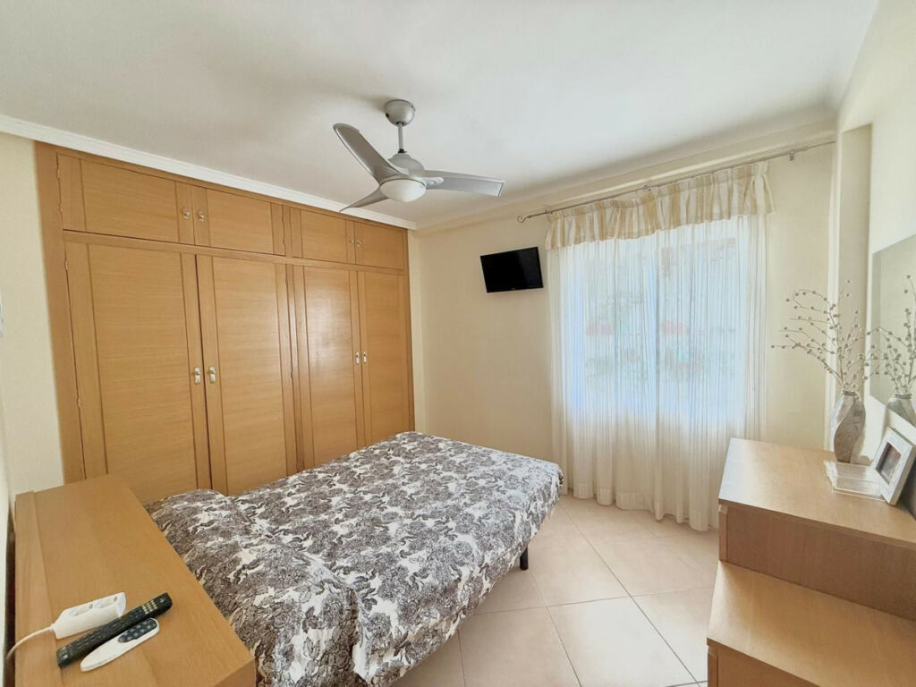 Middle Floor Apartment Fuengirola Málaga - image 9