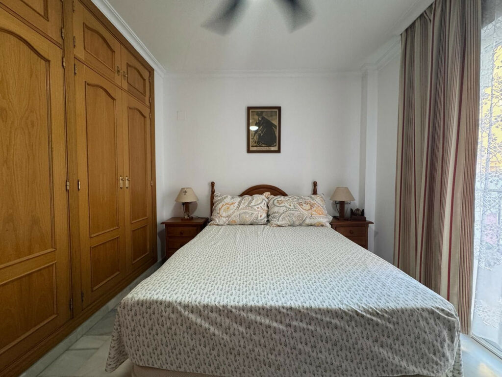 Middle Floor Apartment Fuengirola Málaga - image 9
