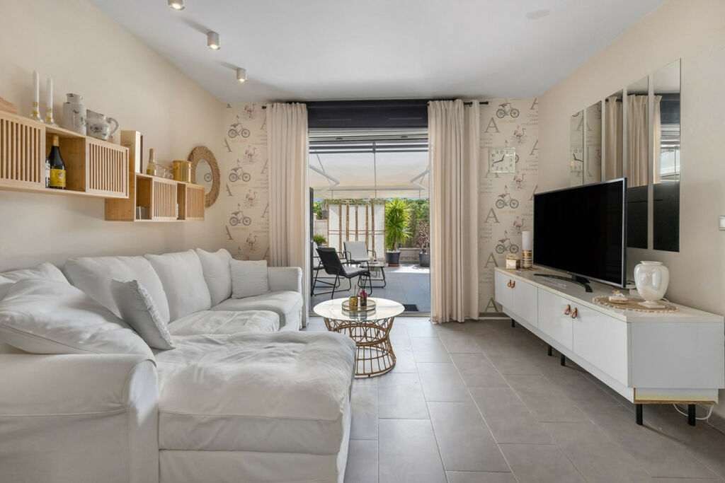 Ground Floor Apartment La Mata Alicante - image 10
