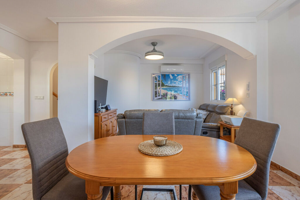 Semi-Detached House Playa Golf Alicante - image 9