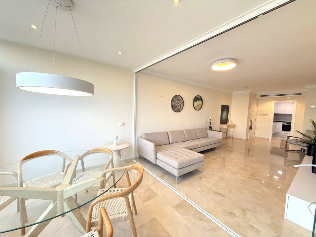 Middle Floor Apartment Puerto Banús Málaga - image 9