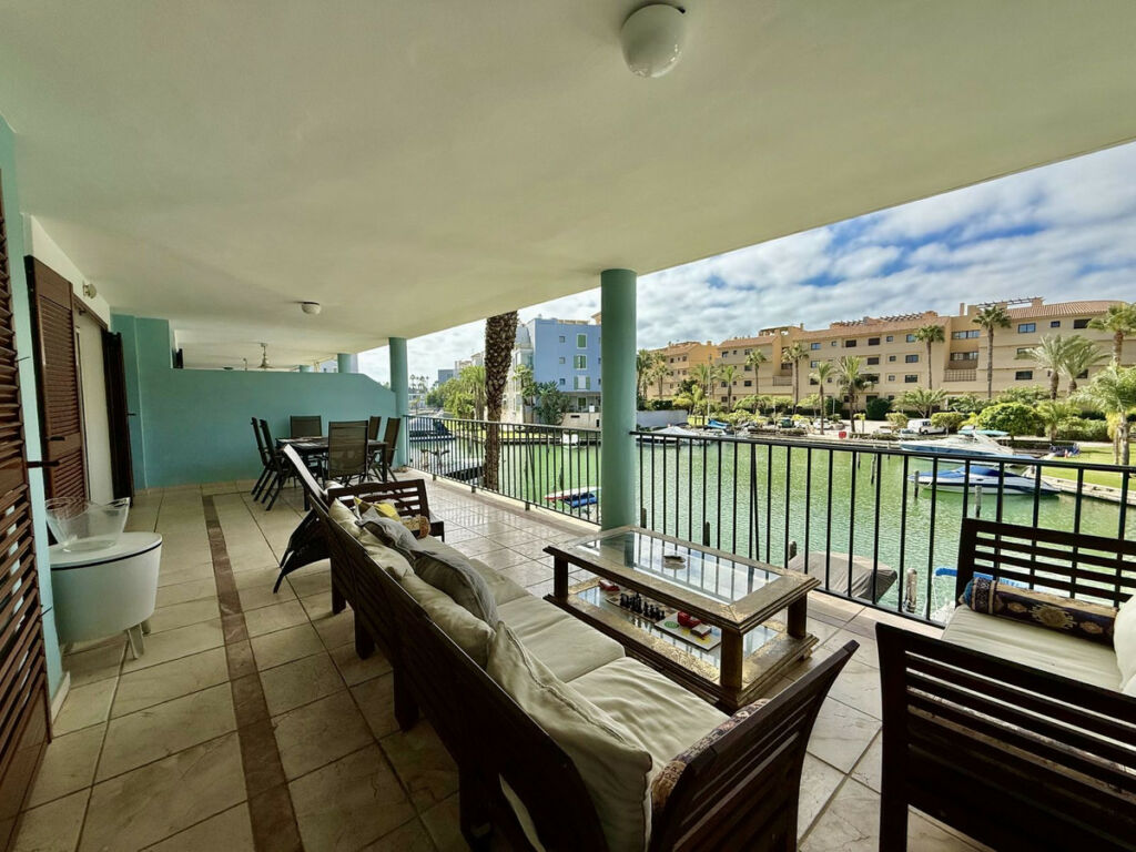Middle Floor Apartment Sotogrande Puerto Cádiz - image 9