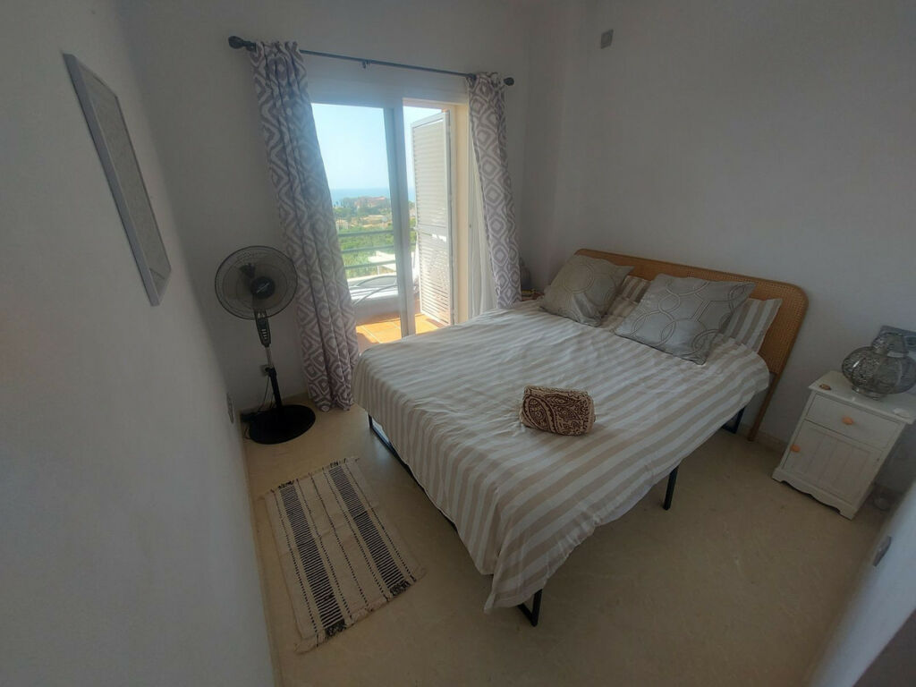 Middle Floor Apartment La Duquesa Málaga - image 9