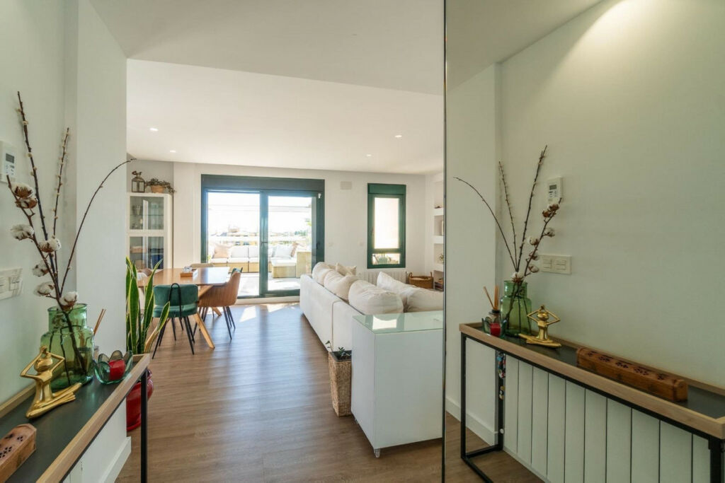 Top Floor Apartment Lomas De Campoamor Alicante - image 9