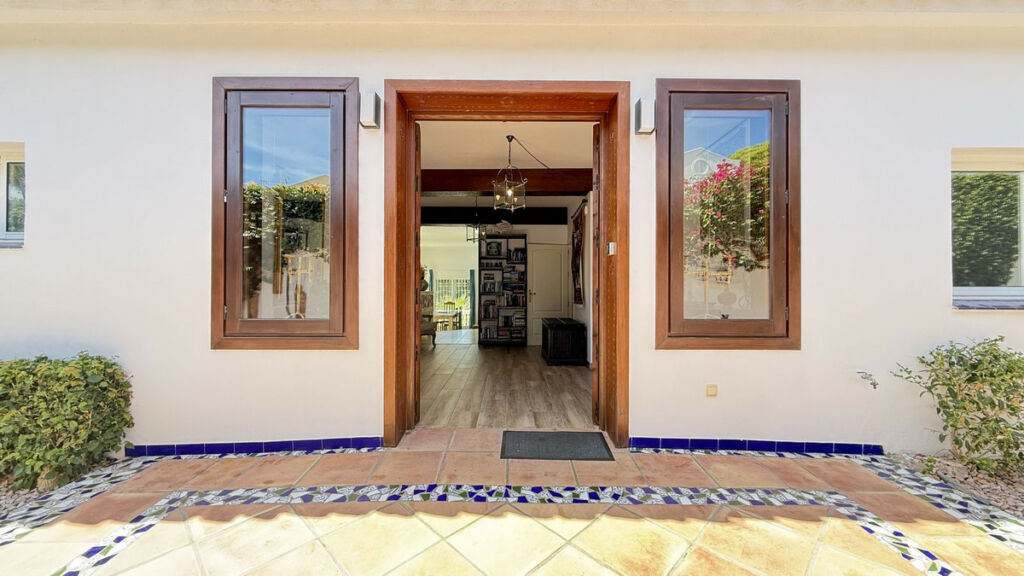 Detached Villa Calahonda Málaga - image 9
