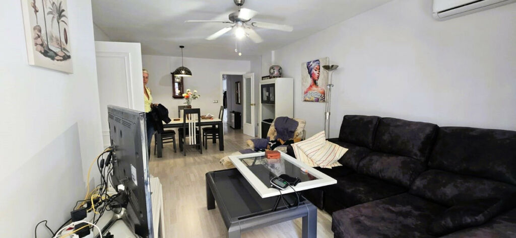 Middle Floor Apartment Fuengirola Málaga - image 9