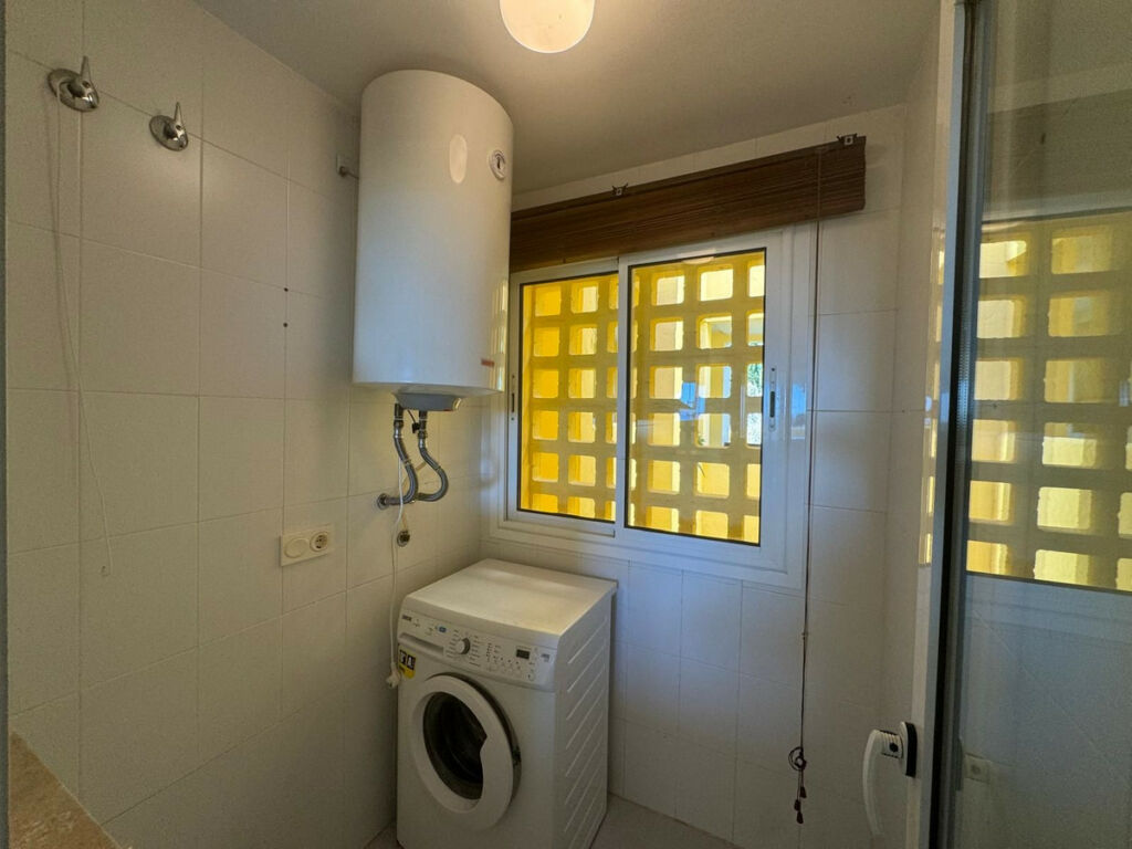 Middle Floor Apartment Manilva Málaga - image 9