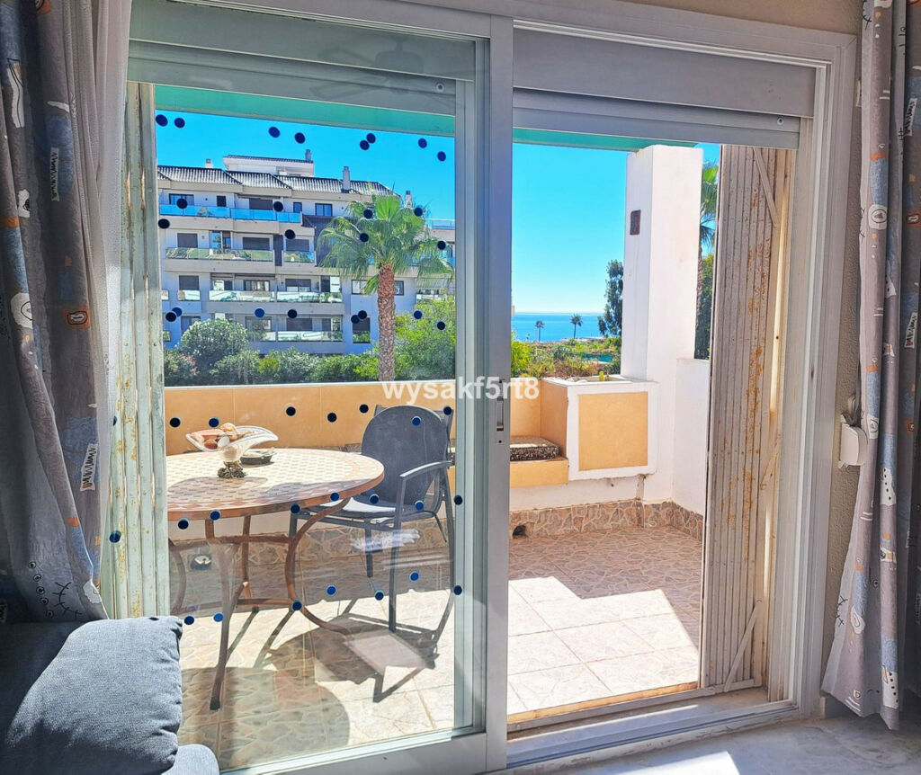 Middle Floor Apartment La Duquesa Málaga - image 9