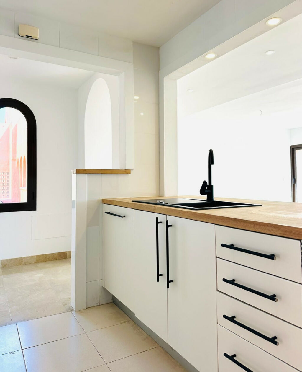 Penthouse La Duquesa Málaga - image 9