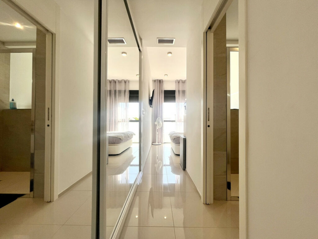 Penthouse Los Dolses Alicante - image 10