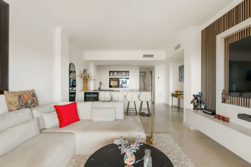 Middle Floor Apartment El Paraiso Málaga - image 8
