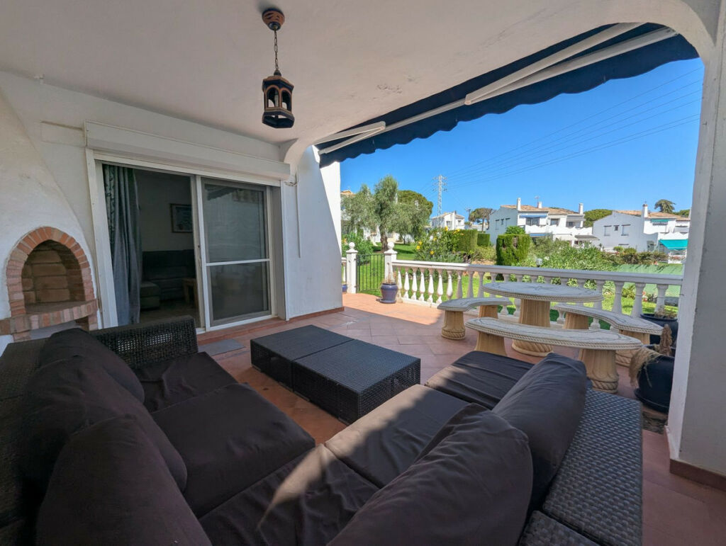 Townhouse Calahonda Málaga - image 9