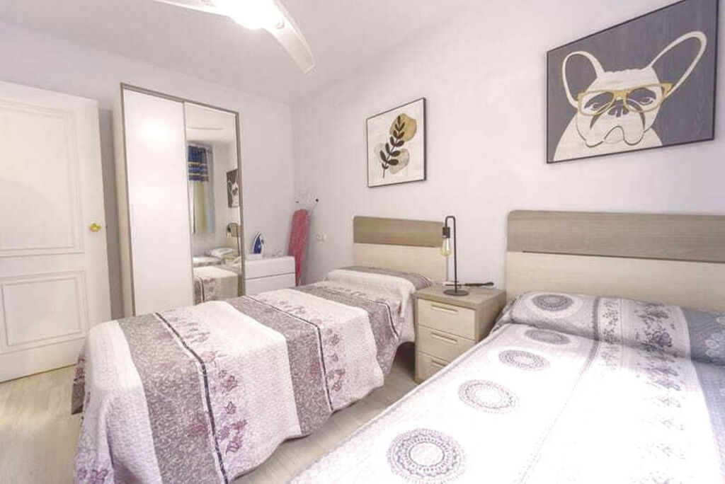 Middle Floor Apartment Fuengirola Málaga - image 9