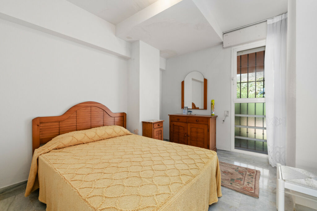 Ground Floor Apartment Marbella Málaga - image 9