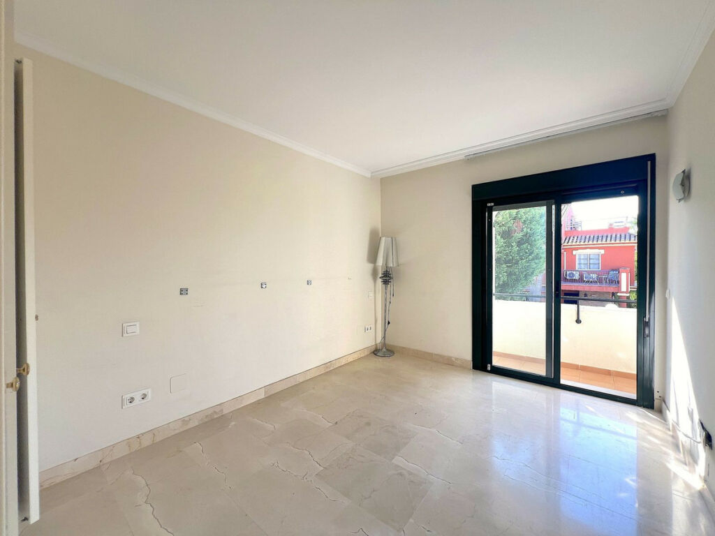 Townhouse Benamara Málaga - image 9