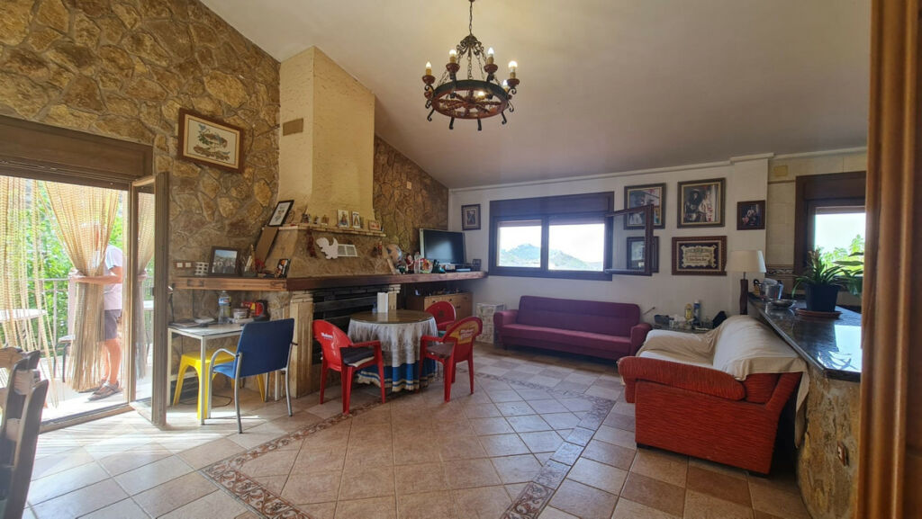 Detached Villa Petrer Alicante - image 14