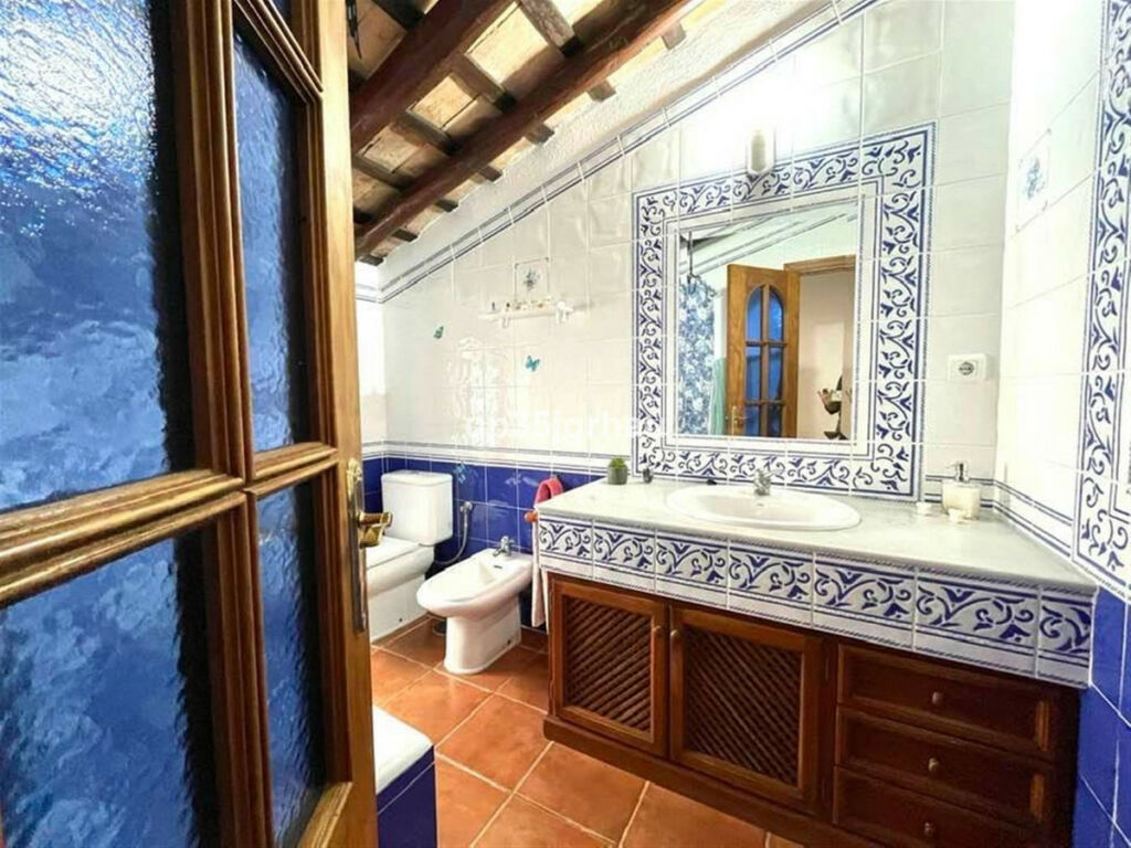 Townhouse Estepona Málaga - image 9