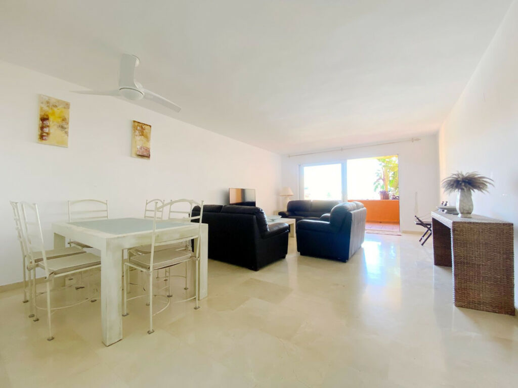 Middle Floor Apartment Manilva Málaga - image 9