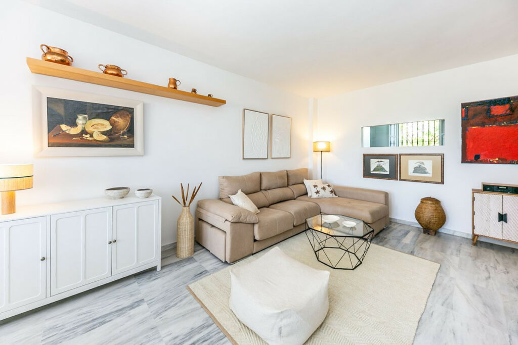 Middle Floor Apartment Benalmadena Costa Málaga - image 9