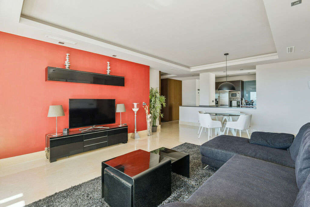 Middle Floor Apartment Benahavís Málaga - image 9