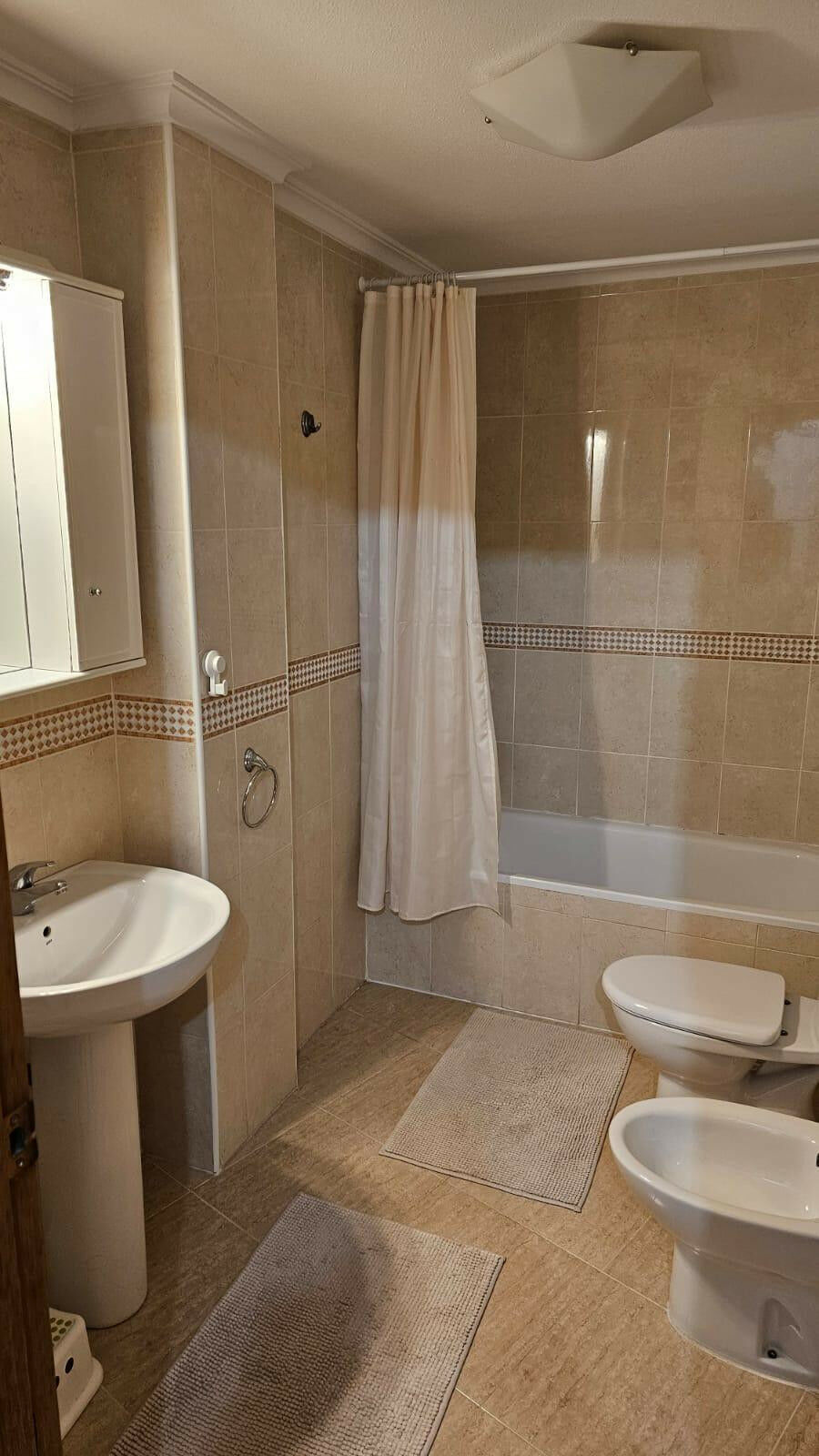 Middle Floor Apartment Torrevieja Alicante - image 9