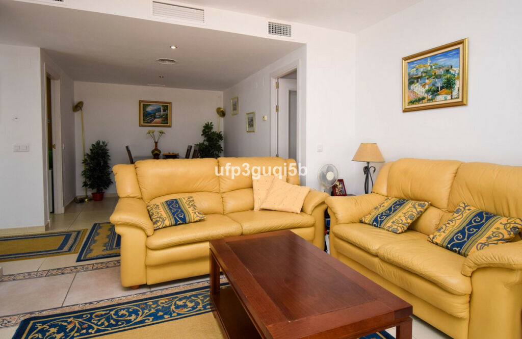 Top Floor Apartment Torrequebrada Málaga - image 9
