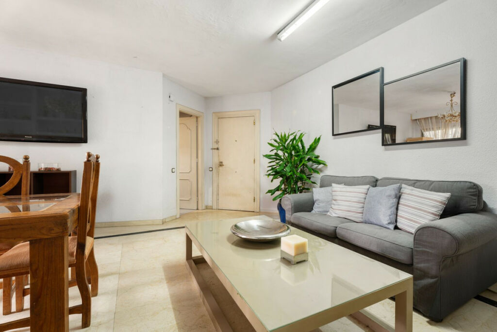 Middle Floor Apartment Marbella Málaga - image 9