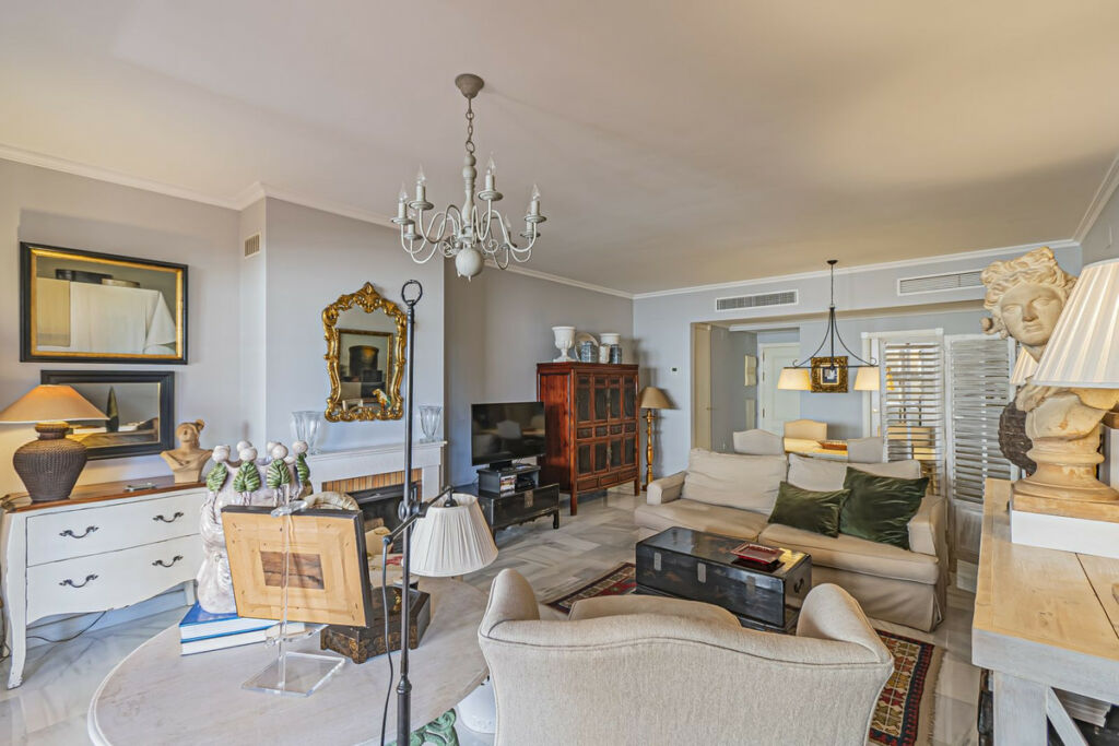 Middle Floor Apartment Hacienda del Sol Málaga - image 9