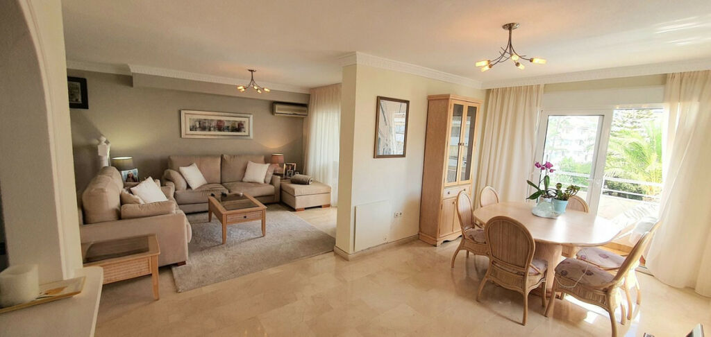 Penthouse Duplex Marbesa Málaga - image 9