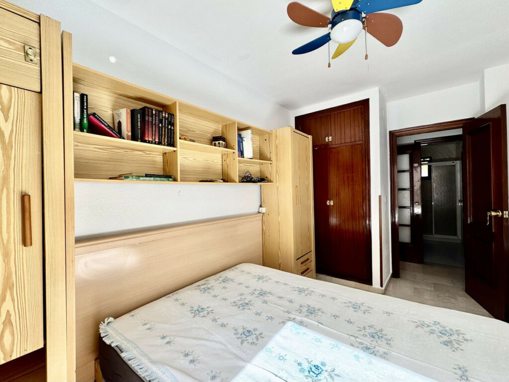 Middle Floor Apartment Fuengirola Málaga - image 8