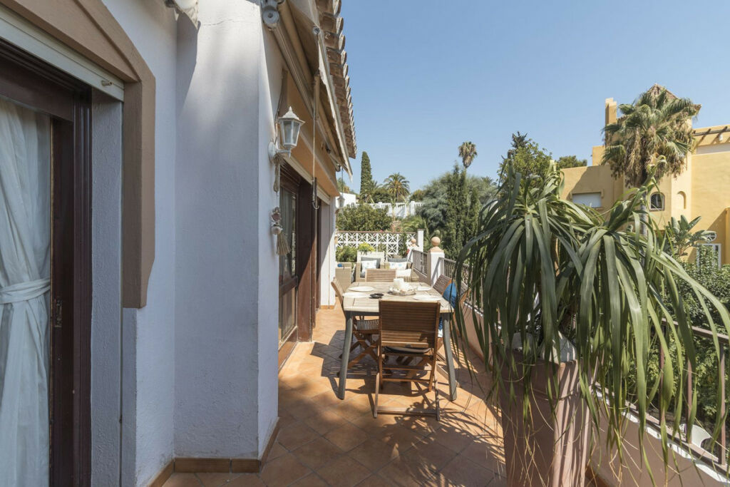 Detached Villa El Rosario Málaga - image 9