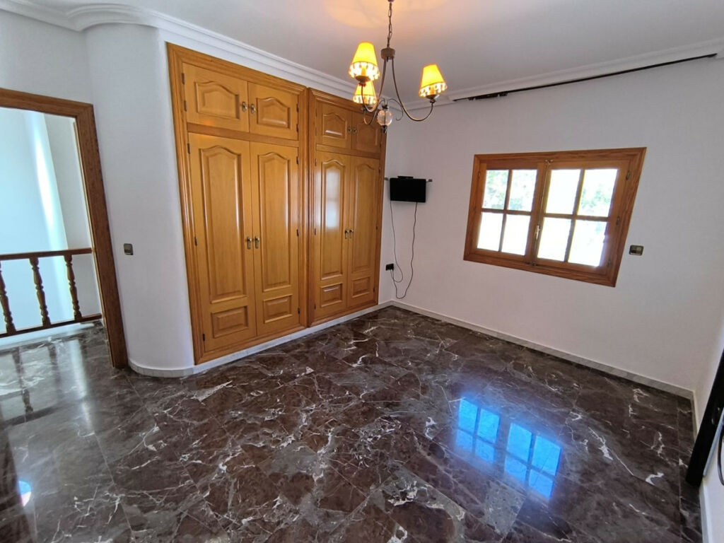 Townhouse Sax Alicante - image 9