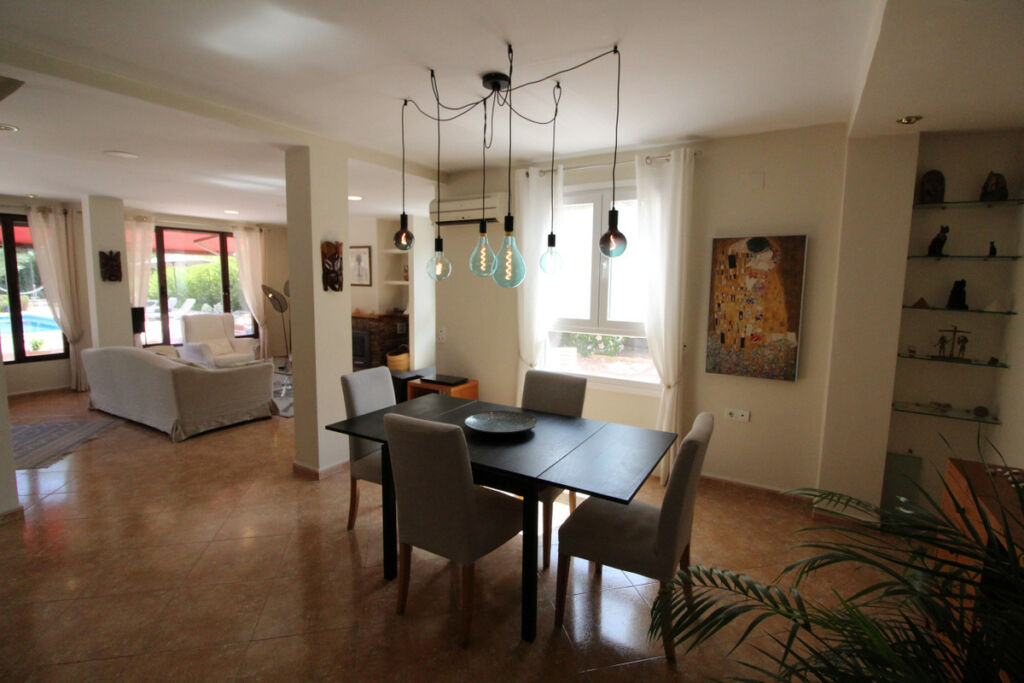 Detached Villa Valverde Alicante - image 9