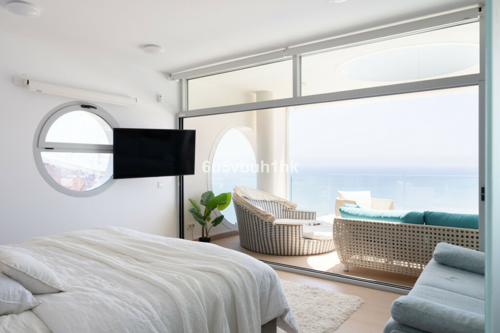 Penthouse Fuengirola Málaga - image 9