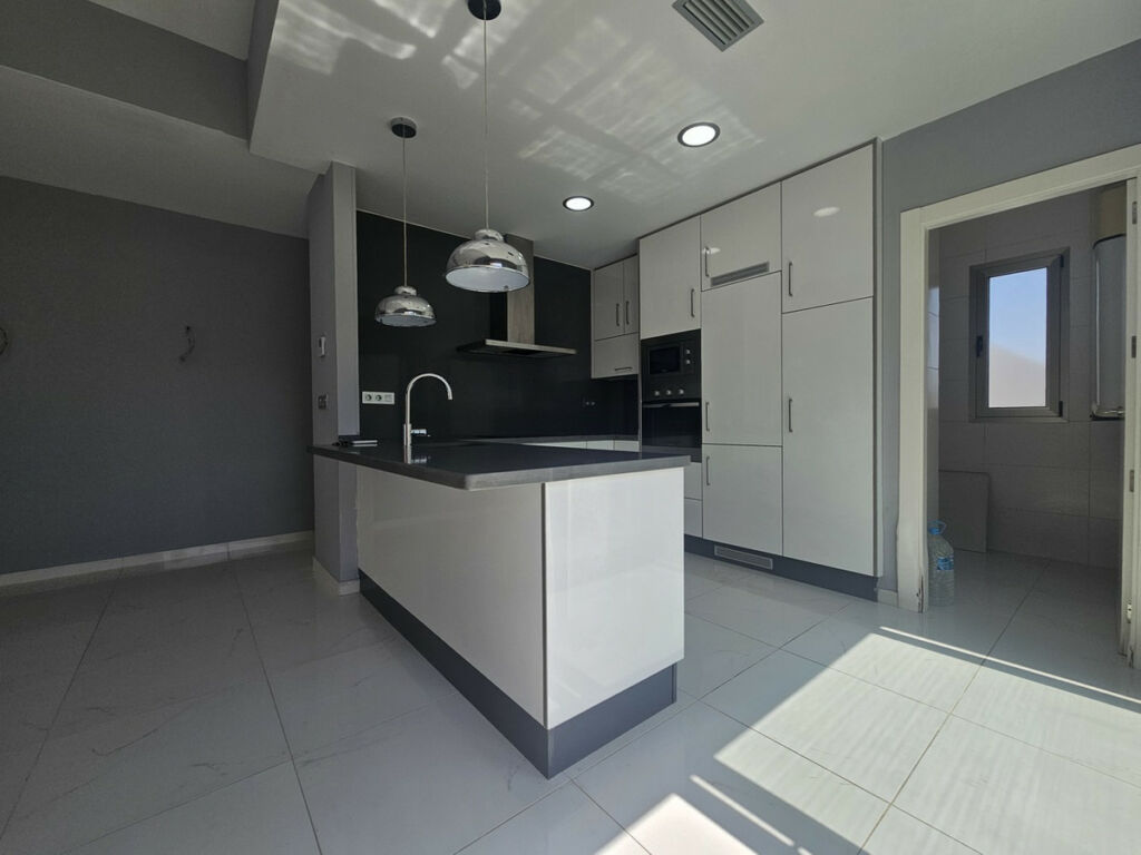 Detached Villa Villamartin Alicante - image 10