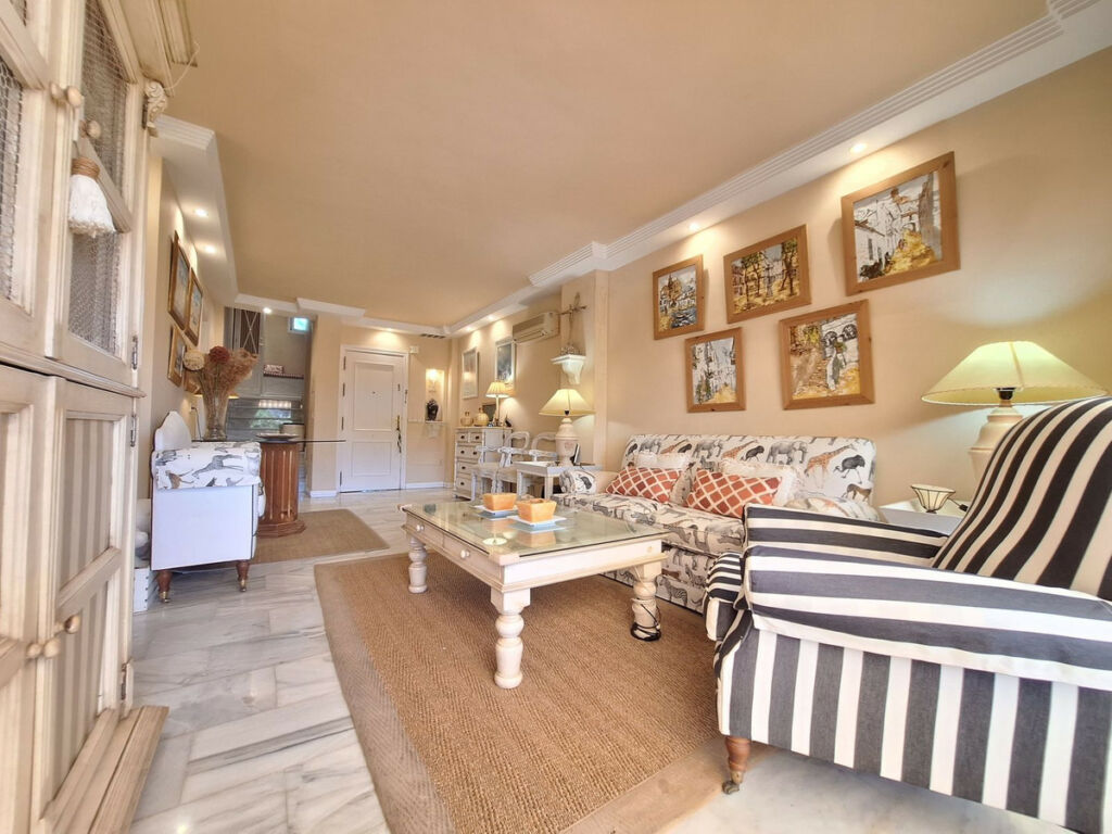 Penthouse Duplex Elviria Málaga - image 9