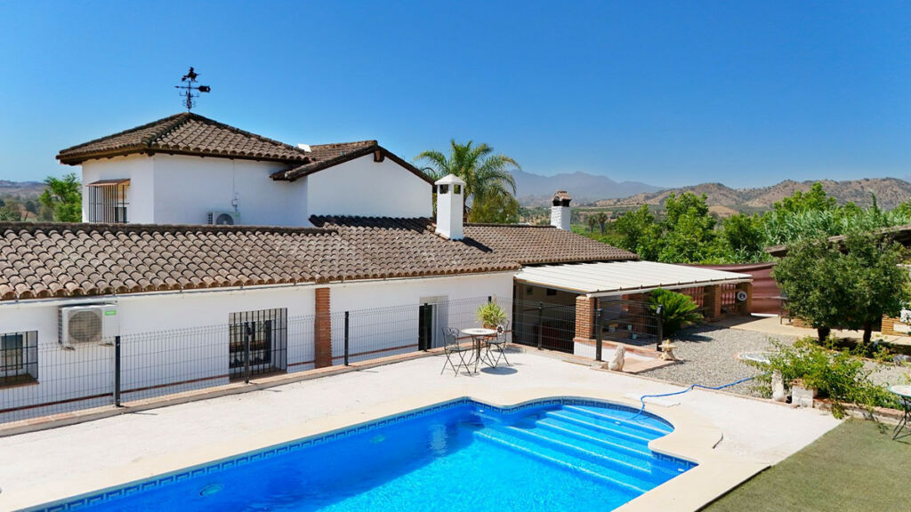 Detached Villa Coín Málaga - image 8