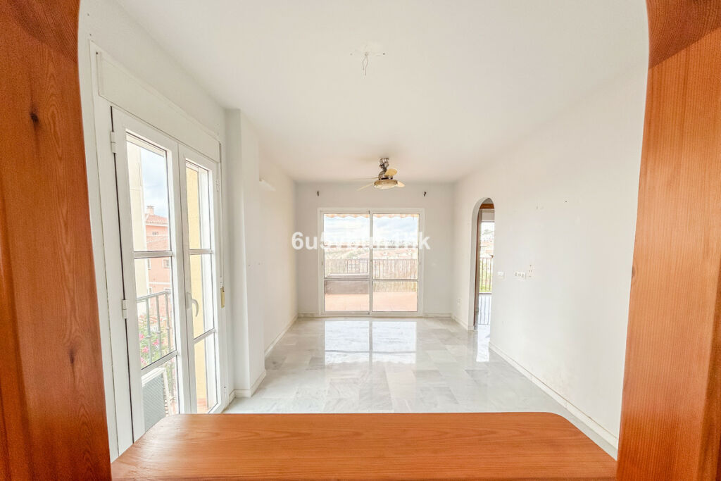 Ground Floor Apartment El Faro Málaga - image 9