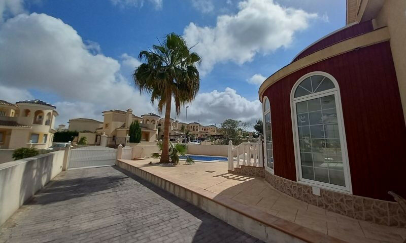 Detached Villa Pilar de la Horadada Alicante - image 9