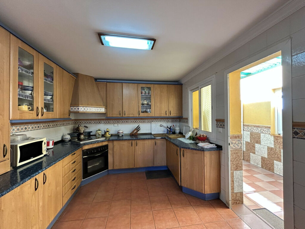 Semi-Detached House Fuengirola Málaga - image 9