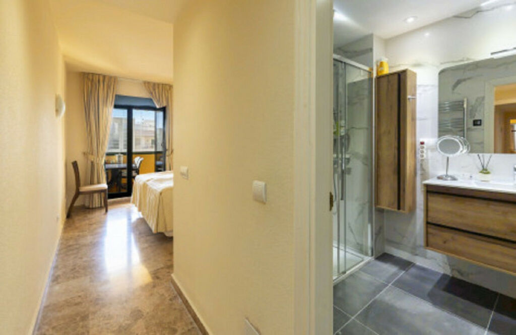 Middle Floor Apartment San Pedro de Alcántara Málaga - image 9