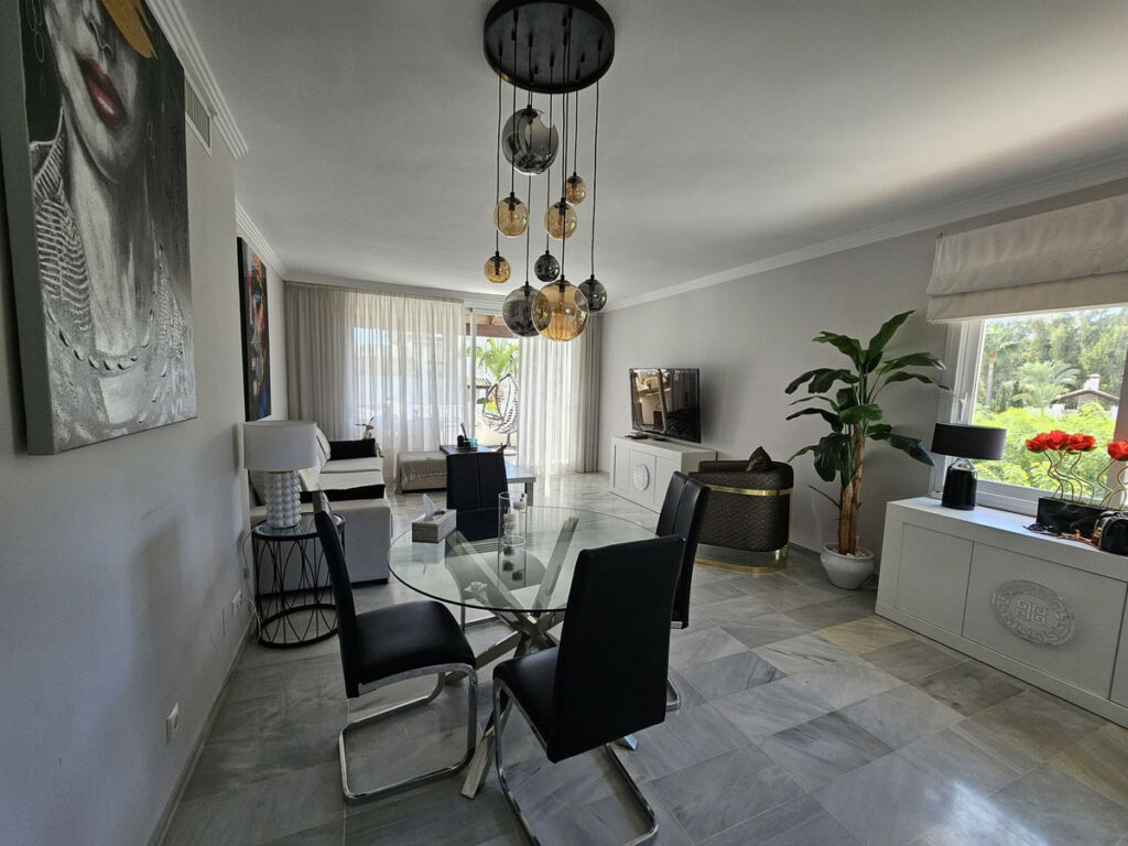 Penthouse Estepona Málaga - image 9