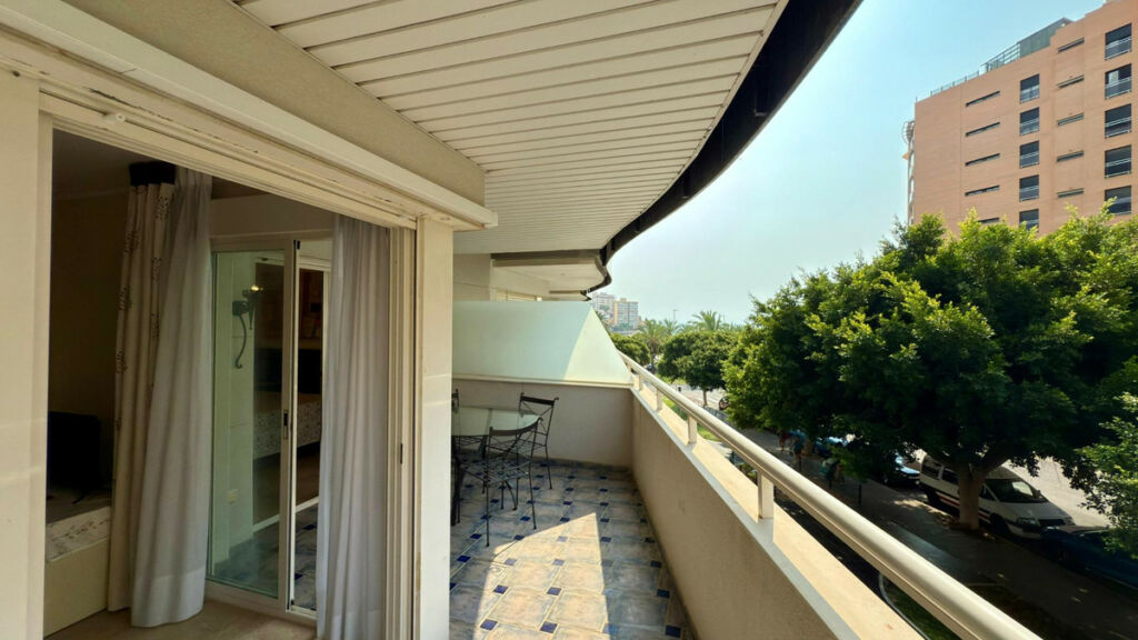 Middle Floor Apartment Villajoyosa Alicante - image 9