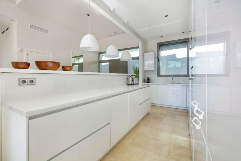 Detached Villa Benahavís Málaga - image 9