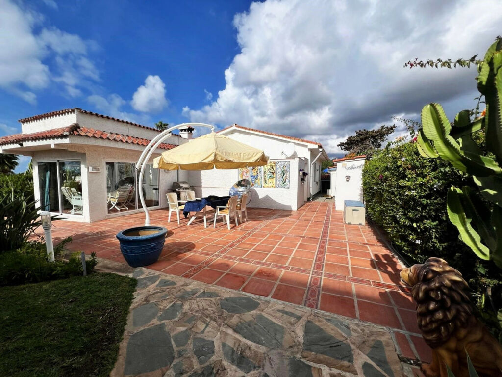 Detached Villa Costabella Málaga - image 9