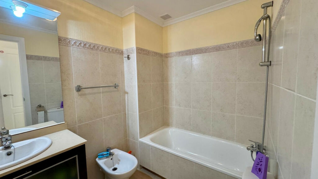 Ground Floor Apartment Villamartin Alicante - image 9