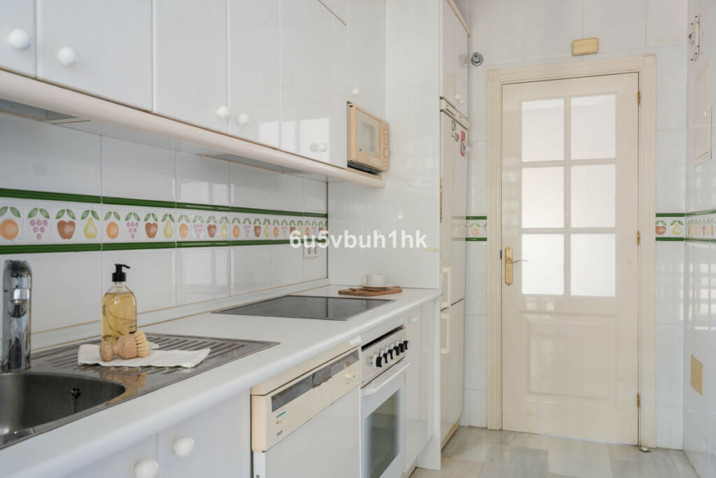 Middle Floor Apartment Marbella Málaga - image 13