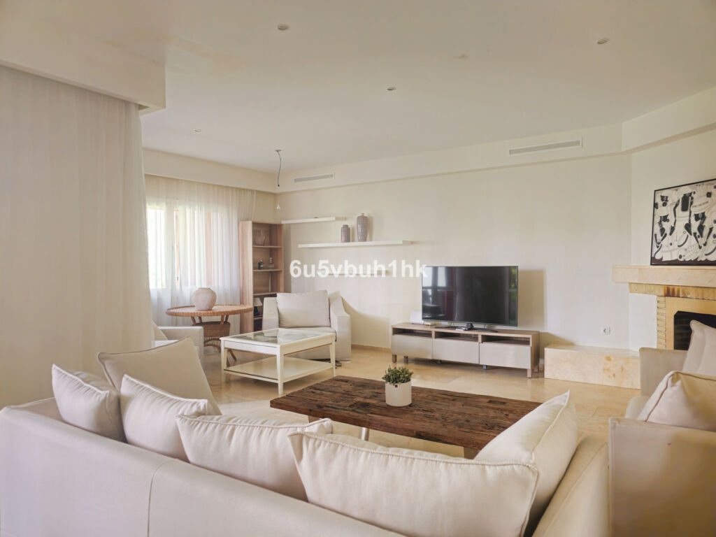 Duplex Nueva Andalucía Málaga - image 9