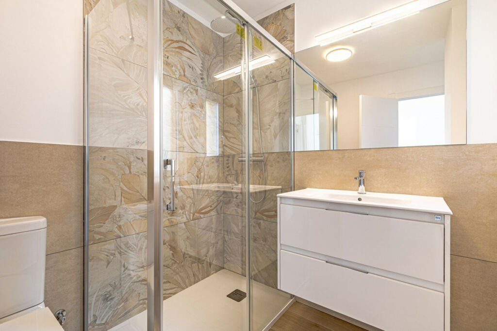 Middle Floor Apartment Estepona Málaga - image 10